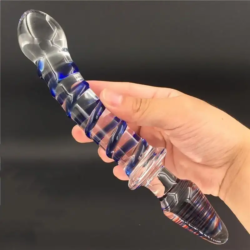 Dildo de Cristal Borosilicato Premium - Diseño Artístico Azul | Sexshop Puebla Dildo consolador de cristal borosilicato con diseño espiral azul, juguete sexual premium para cliente de Puerta de Hierro, Puebla - Pointsexshop